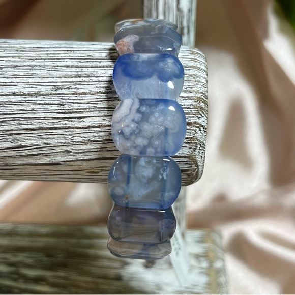 Beautiful Blue Cherry Flower Agate Stretch Bangle Bracelet - Picture 6 of 6